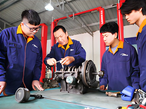 汽车运用与维修